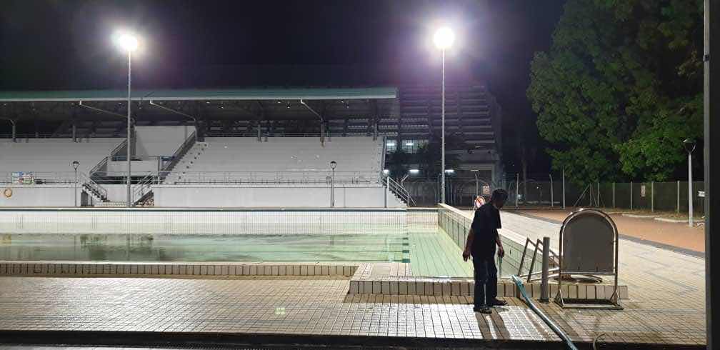 Lighting an Outdoor Swimming Pool